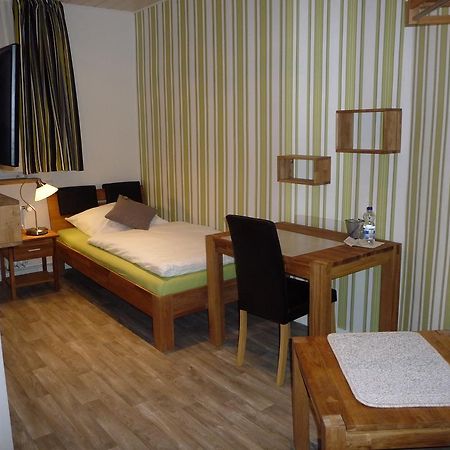 Hotel Zur Hessischen Schweiz Doernhagen Esterno foto