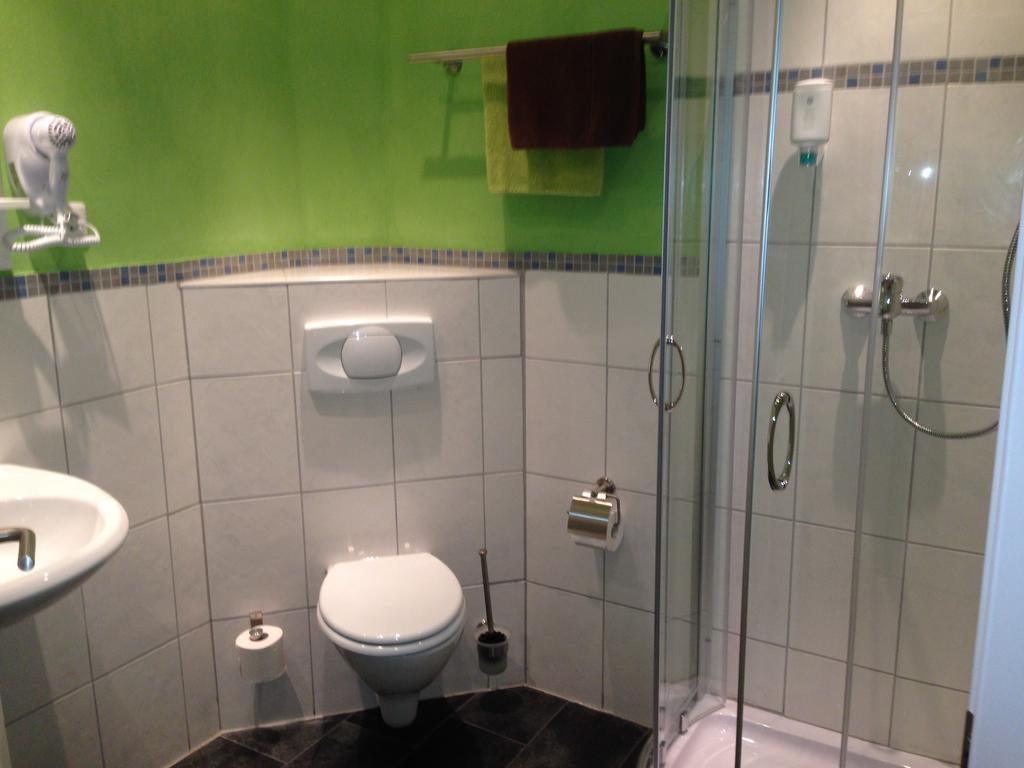 Hotel Zur Hessischen Schweiz Doernhagen Esterno foto